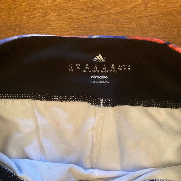 Women’s Leggings - Picture 5 of 6